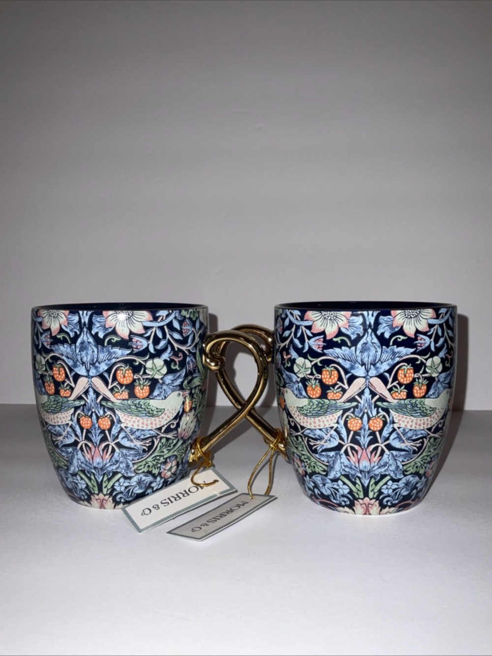 MORRIS & Co. STRAWBERRY THIEF TWO BLACK GOLD HANDLE PORCELAIN 16oz. MUGS NWT